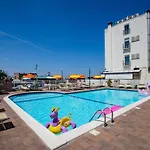 Miramare Ristorante Convegni Aperto Tutto L'anno 4* Cesenatico