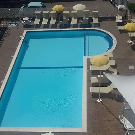 ホテル Miramare Ristorante Convegni Aperto Tutto L'anno 4*