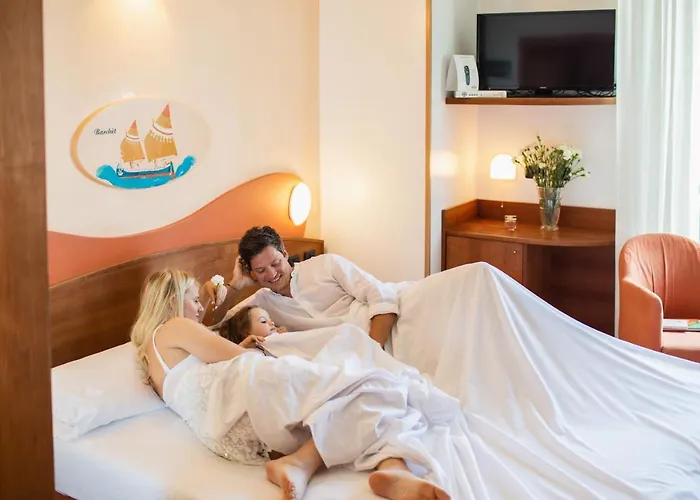 Miramare Ristorante Convegni 4*