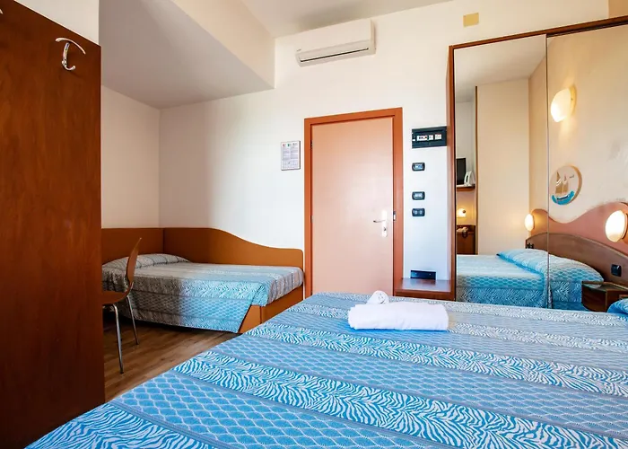 Miramare Ristorante Convegni فندق