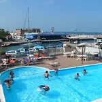 מלון Miramare Ristorante Convegni Aperto Tutto L'anno צ'סנטיקו