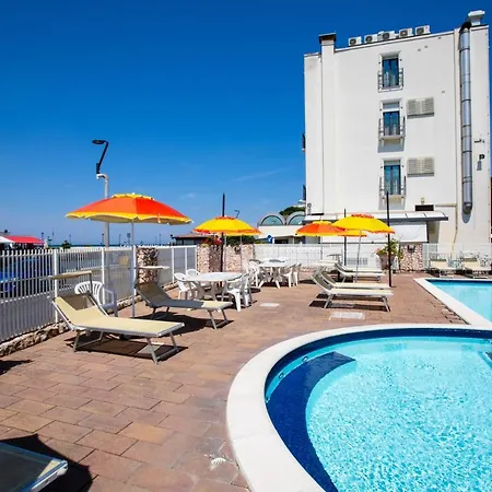 Hotel Miramare Hotel Ristorante Convegni 4*