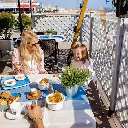 호텔 Miramare Ristorante Convegni 체제나티코