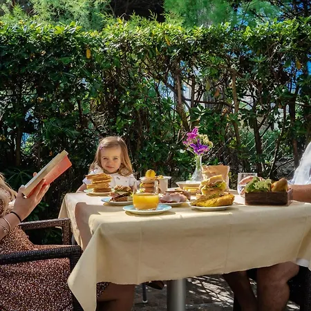 ホテル Miramare Ristorante Convegni