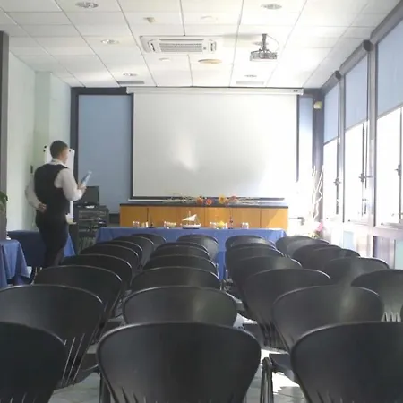 Miramare Ristorante Convegni 호텔 4*