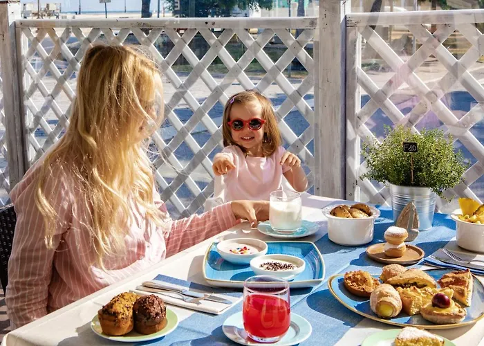 호텔 Miramare Ristorante Convegni Aperto Tutto L'anno 4*