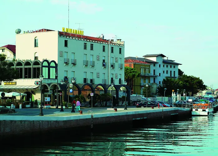 Miramare Hotel Ristorante Convegni Aperto Tutto L'Anno 4*