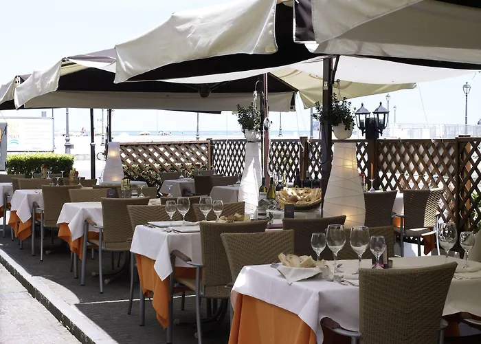 Miramare Ristorante Convegni Aperto Tutto L'anno 4*